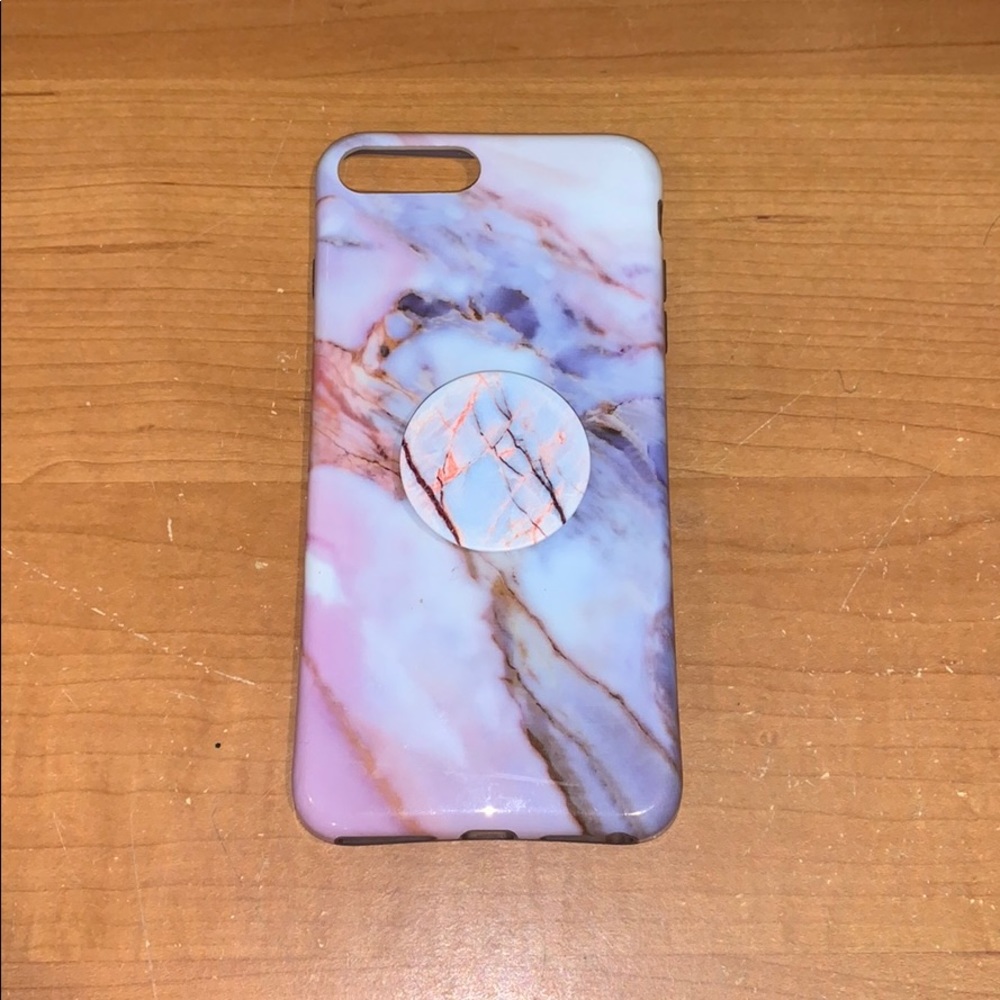 iPhone 8+ case with a matching pop socket